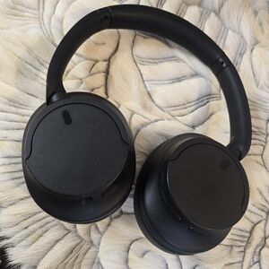 Sony WH-chanel 720n Noise Canceling Wireles..